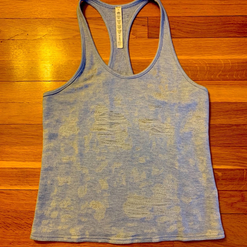 Alo Yoga Pure tank Size Small!